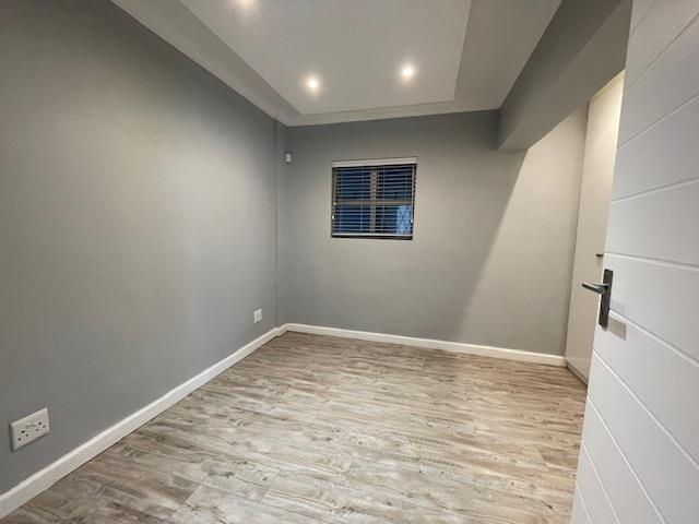To Let 3 Bedroom Property for Rent in Sea Point Western Cape